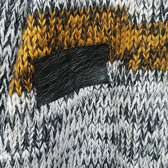 Code Zero sweater. Size large - Picture 4 of 8